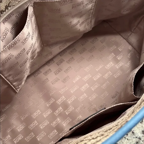 Michael Kors Studio Heritage Signature Emry Zip Top Tote NWOT - Picture 10 of 10